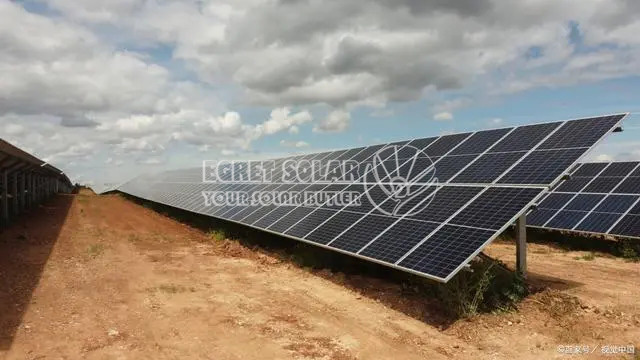 Verteilte Photovoltaik (PV)-Erzeugung vs. zentralisierte Photovoltaik-Erzeugung: Eine vergleichende Analyse