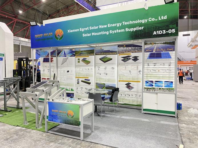 Egret Solar-Montagehalterung glänzt auf der Solartech Indonesia 2026